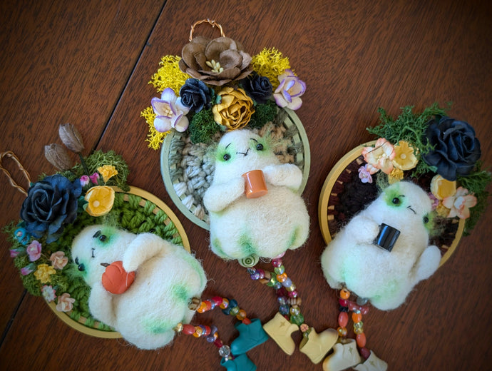 Ghost Wreaths with DANGLY legs